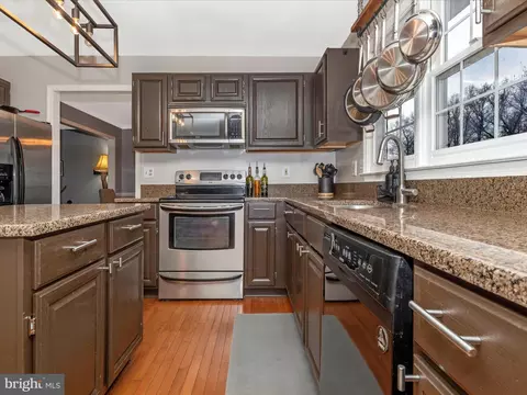 Kitchen - 4805 Briercrest Ct, Bowie, MD 20720 photo 4 of 4