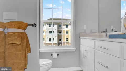 Bath - 8700 Cherrybark Rd, Clinton, MD 20735 photo 2 of 5