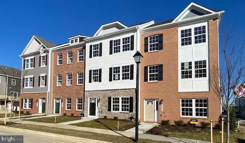 8702 Cherrybark Rd, Clinton, MD 20735
