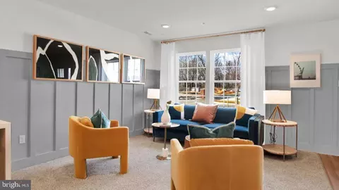 Living - 8706 Cherrybark Rd, Clinton, MD 20735 photo 6 of 7