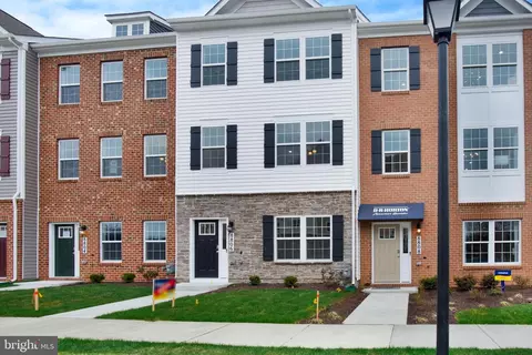 Exterior - 8708 Cherrybark Rd, Clinton, MD 20735 photo 2 of 4