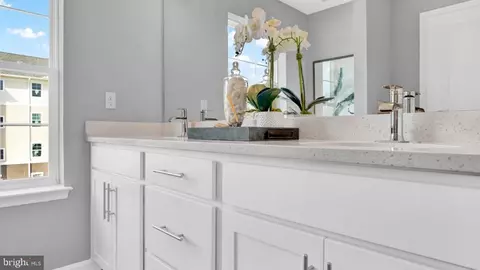 Bath - 8710 Cherrybark Rd, Clinton, MD 20735 photo 3 of 5