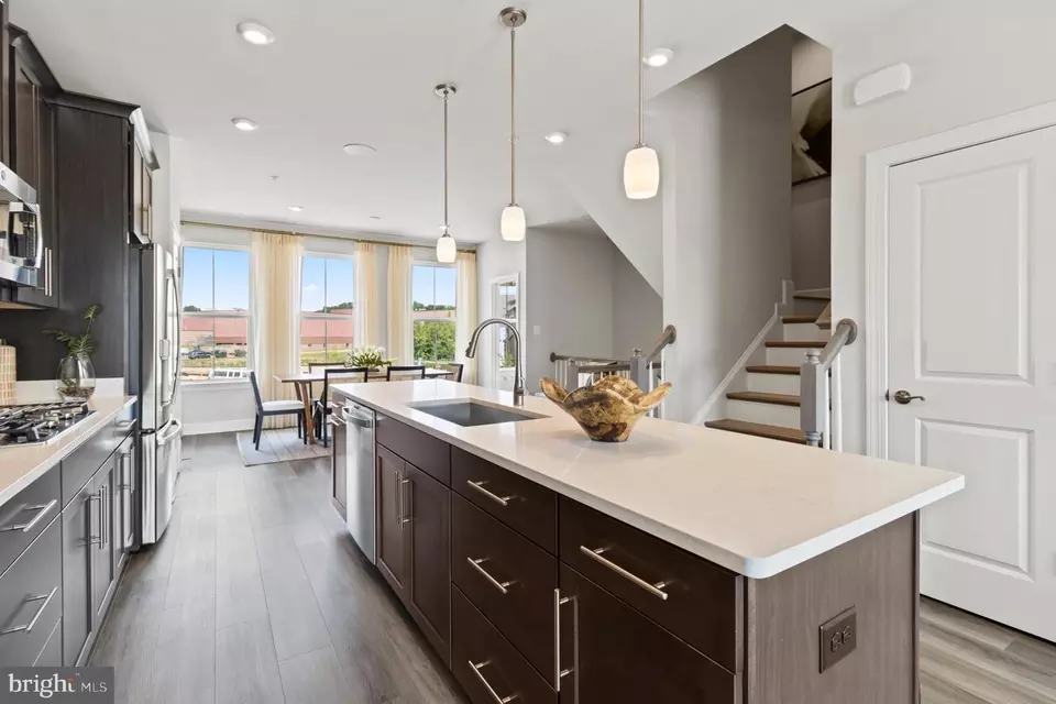 Kitchen - 6951 Gladebrook Rd, Brandywine, MD 20613 photo 3 of 3