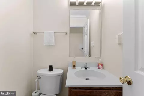 Bath - 8102 Maxfield Dr, Clinton, MD 20735 photo 1 of 5
