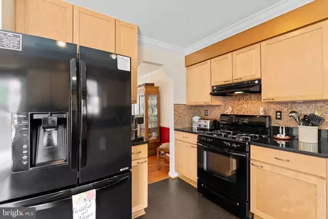Kitchen - 8102 Maxfield Dr, Clinton, MD 20735 photo 3 of 6