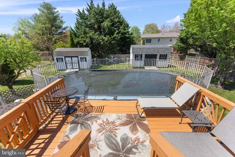 Exterior - 8102 Maxfield Dr, Clinton, MD 20735 photo 7 of 12