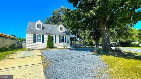 6918 Annapolis Rd, Hyattsville, MD 20784