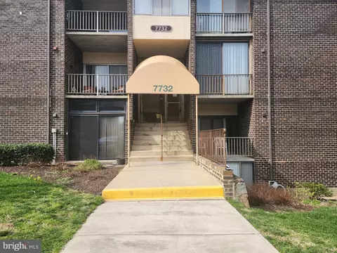 7732 Hanover Pkwy #204, Greenbelt, MD 20770
