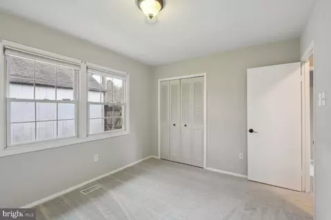 Bedroom - 16110 Pointer Ridge Dr, Bowie, MD 20716 photo 3 of 4