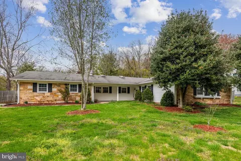 Exterior - 16110 Pointer Ridge Dr, Bowie, MD 20716 photo 2 of 5