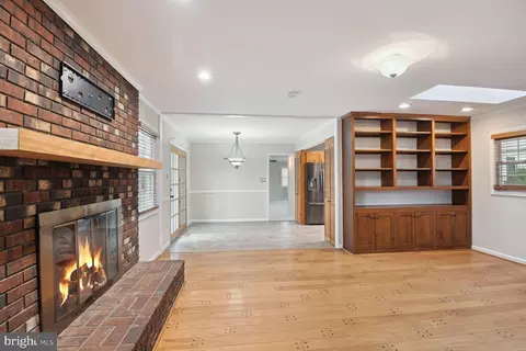 Entry Way - 16110 Pointer Ridge Dr, Bowie, MD 20716 photo 2 of 3