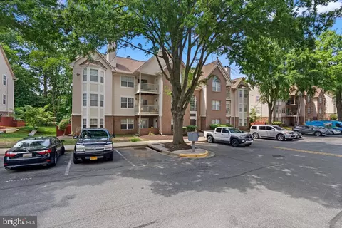 9708 Lake Pointe Ct #304, Marlboro, MD 20774