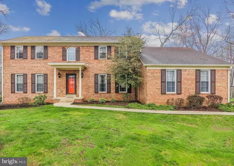 12453 Surrey Circle Dr, Fort Washington, MD 20744
