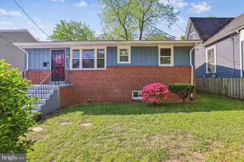 3403 Taylor St, Brentwood, MD 20722