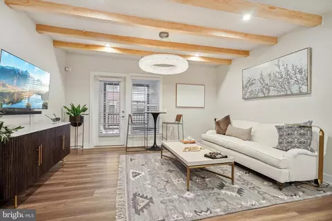 100 Saint Ives Pl #108, Oxon Hill, MD 20745