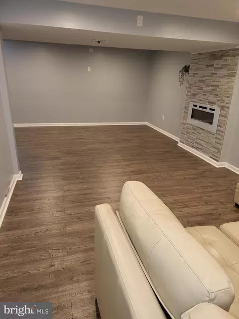 Living - 3604 Jervis Pl, Clinton, MD 20735 photo 6 of 6