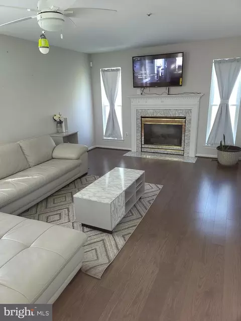 Living - 3604 Jervis Pl, Clinton, MD 20735 photo 1 of 6