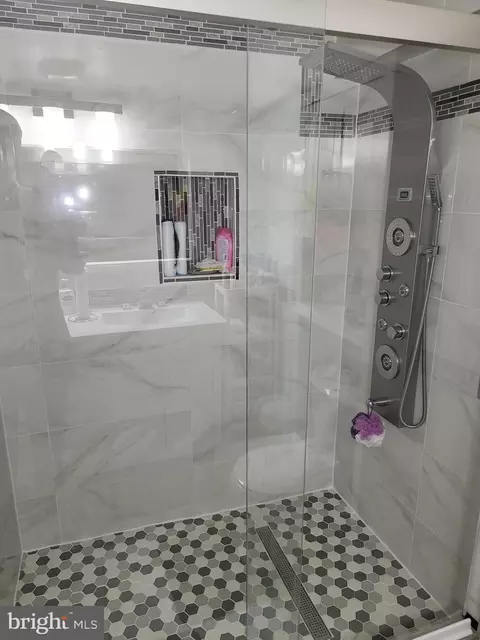 Bath - 3604 Jervis Pl, Clinton, MD 20735 photo 7 of 9