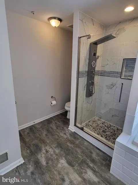 Bath - 3604 Jervis Pl, Clinton, MD 20735 photo 3 of 9