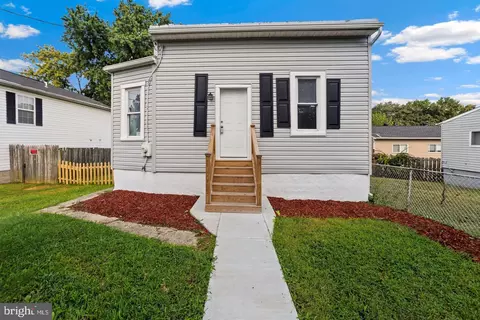 905 Drum Ave, Capitol Heights, MD 20743