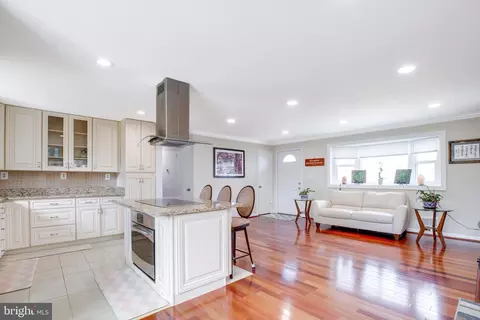 Kitchen - 5705 Spruce Dr, Clinton, MD 20735 photo 1 of 8