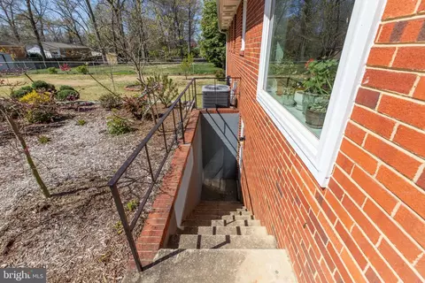 Exterior - 5705 Spruce Dr, Clinton, MD 20735 photo 7 of 17