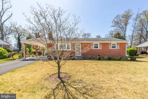 Exterior - 5705 Spruce Dr, Clinton, MD 20735 photo 2 of 17