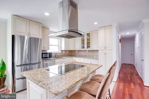 Kitchen - 5705 Spruce Dr, Clinton, MD 20735 photo 3 of 8