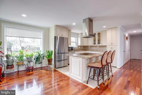 Kitchen - 5705 Spruce Dr, Clinton, MD 20735 photo 2 of 8