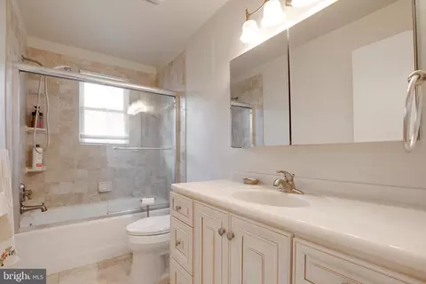 Bath - 5705 Spruce Dr, Clinton, MD 20735 photo 2 of 4