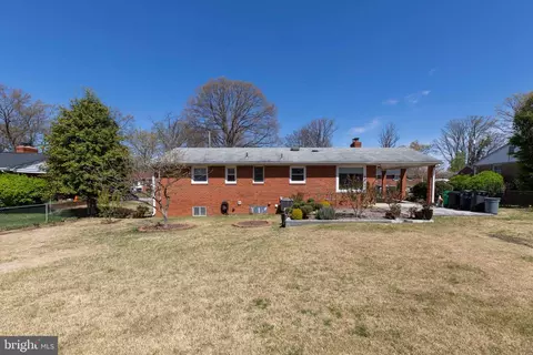 Exterior - 5705 Spruce Dr, Clinton, MD 20735 photo 13 of 17