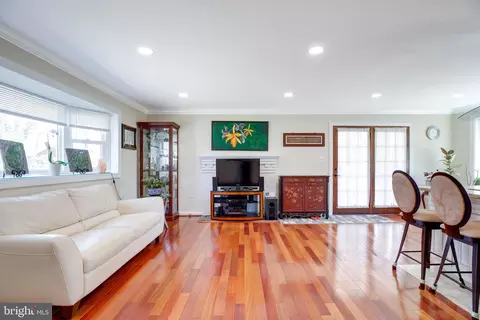 Living - 5705 Spruce Dr, Clinton, MD 20735 photo 4 of 4