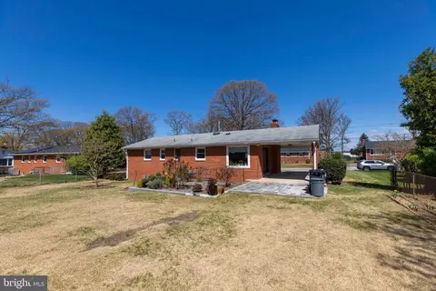 Exterior - 5705 Spruce Dr, Clinton, MD 20735 photo 14 of 17