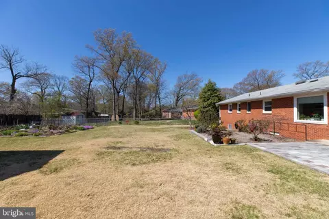 Exterior - 5705 Spruce Dr, Clinton, MD 20735 photo 9 of 17