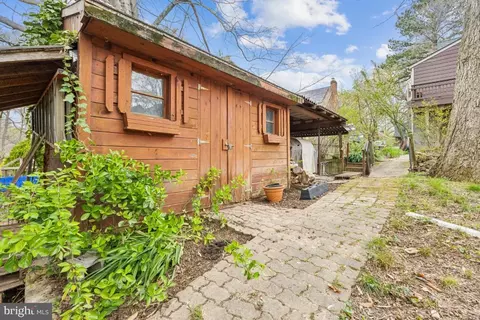 Exterior - 5726 39th Ave, Hyattsville, MD 20781 photo 9 of 11