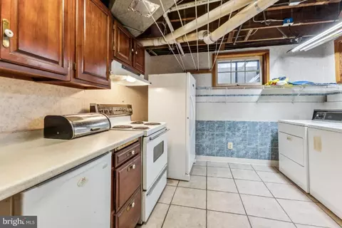 Kitchen - 5726 39th Ave, Hyattsville, MD 20781 photo 3 of 4