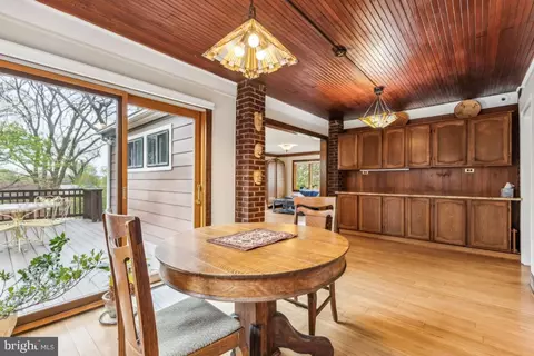 Dining - 5726 39th Ave, Hyattsville, MD 20781 photo 2 of 3