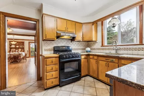 Kitchen - 5726 39th Ave, Hyattsville, MD 20781 photo 1 of 4