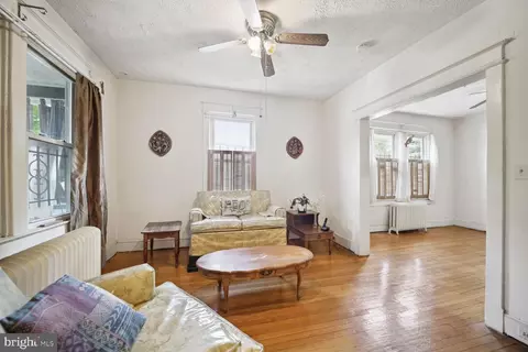 4200 29th St, Mount Rainier, MD 20712 photo 3