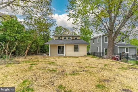 Exterior - 4105 30th St, Mount Rainier, MD 20712 photo 4 of 5
