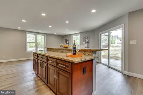 Kitchen - 4105 30th St, Mount Rainier, MD 20712 photo 4 of 5
