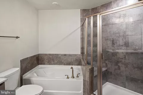 Bath - 9620 Block St #302, Lanham, MD 20706 photo 3 of 4