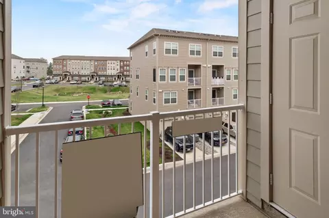 Exterior - 9620 Block St #302, Lanham, MD 20706 photo 2 of 4