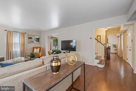 12204 Mackell Ln, Bowie, MD 20715 photo 8