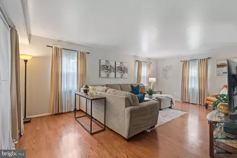 12204 Mackell Ln, Bowie, MD 20715 photo 6