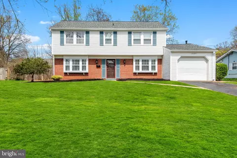 12204 Mackell Ln, Bowie, MD 20715