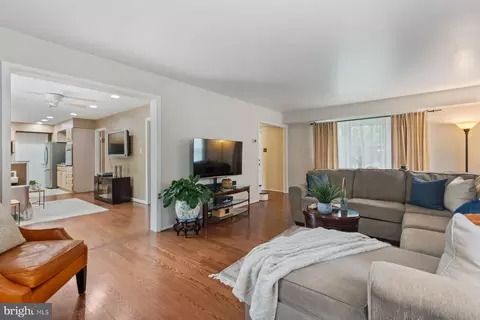 12204 Mackell Ln, Bowie, MD 20715 photo 7