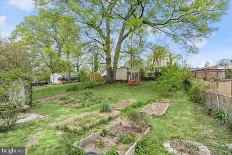 Exterior - 4501 30th St, Mount Rainier, MD 20712 photo 4 of 9