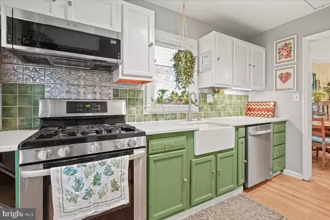 Kitchen - 4501 30th St, Mount Rainier, MD 20712 photo 3 of 4
