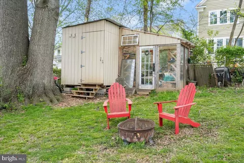 Exterior - 4501 30th St, Mount Rainier, MD 20712 photo 6 of 9